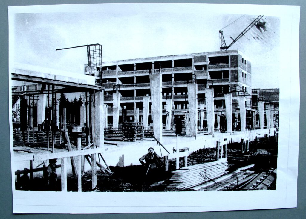 Photo de la construction du lycée Goulden