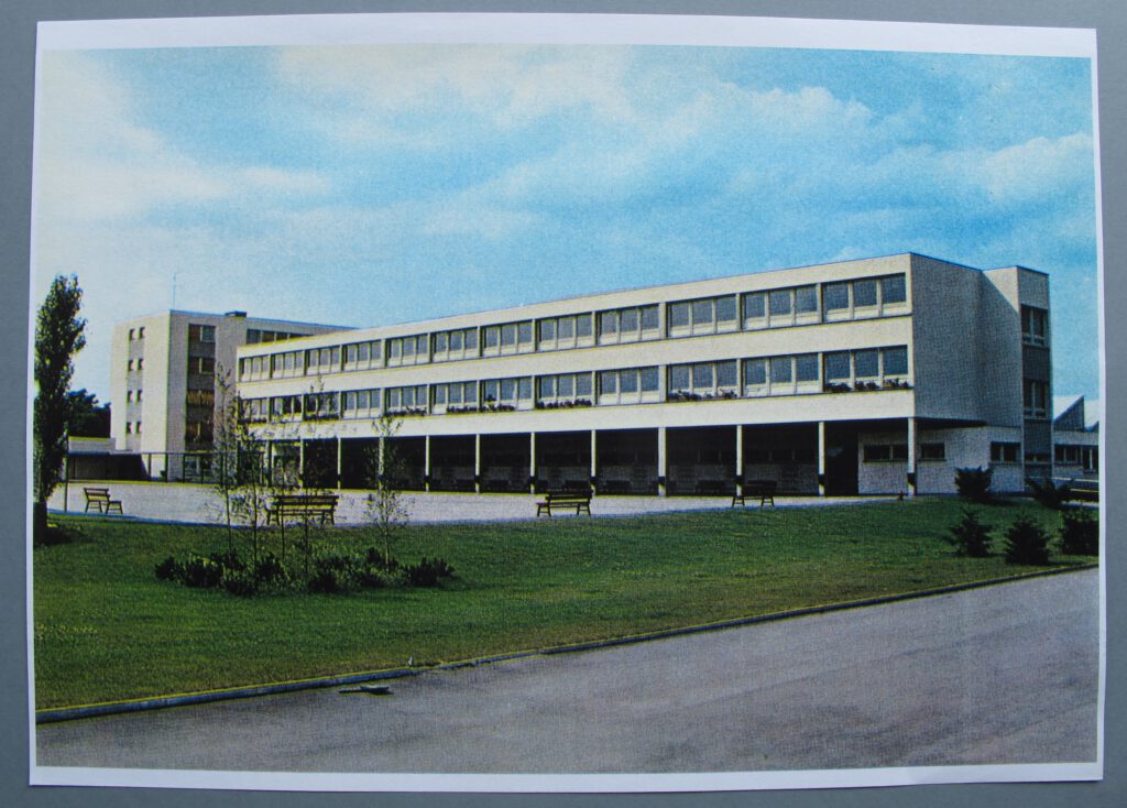 Photo du lycée des métiers Philippe-Charles Goulden de Bischwiller vu de l'extérieur