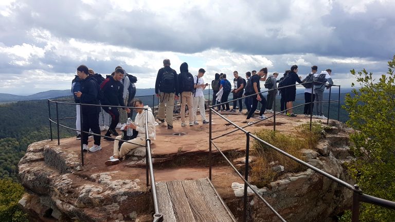 Sortie scolaire d'élèves du lycée des métiers Charles-Philippe Goulden de Bischwiller au chateau de Fleckenstein